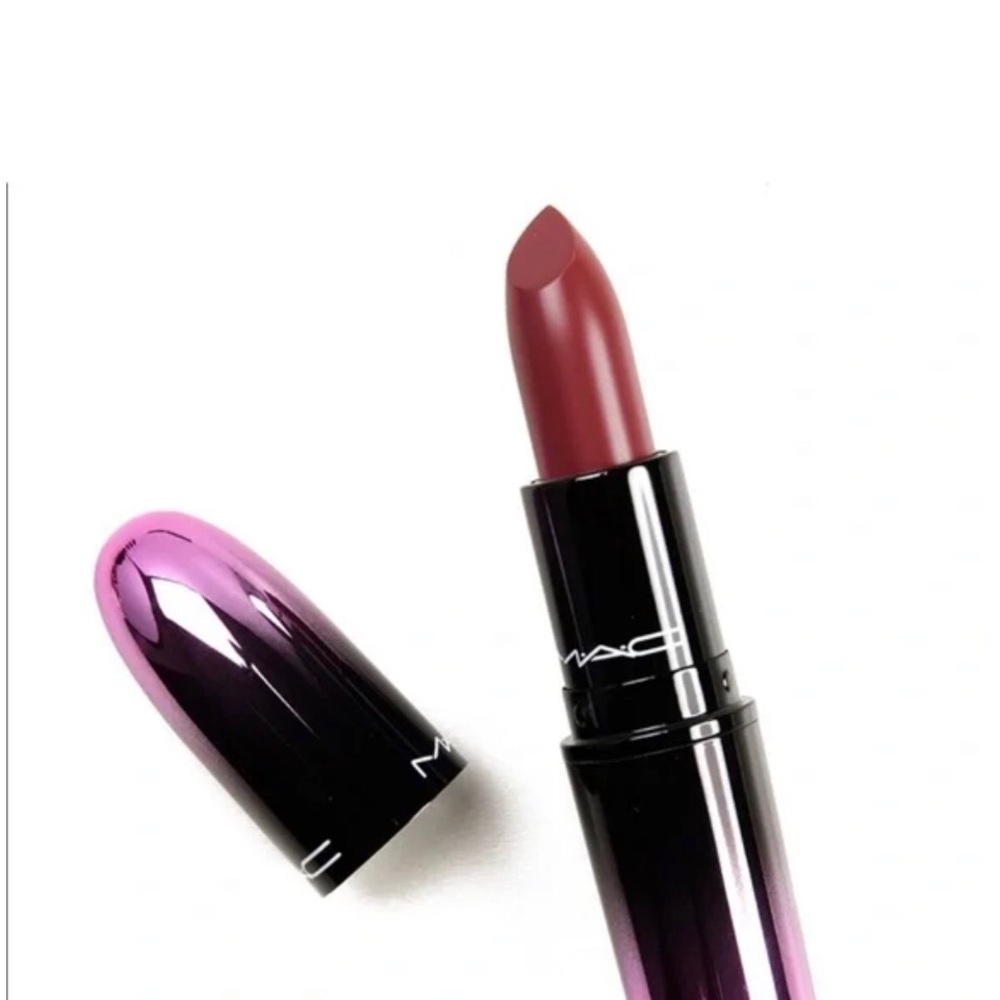 MAC Cosmetics Satin Lipstick -Bated Breath
